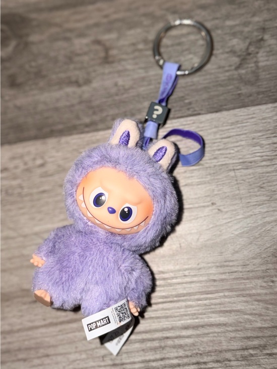 POP MART Other - The Monsters Pin For Love Plush Pendant- ?